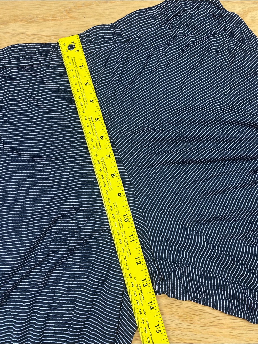 Alembika Linea Crinkle Pants, Black Striped, Size 4 (US 12-14) - Picture 8 of 11